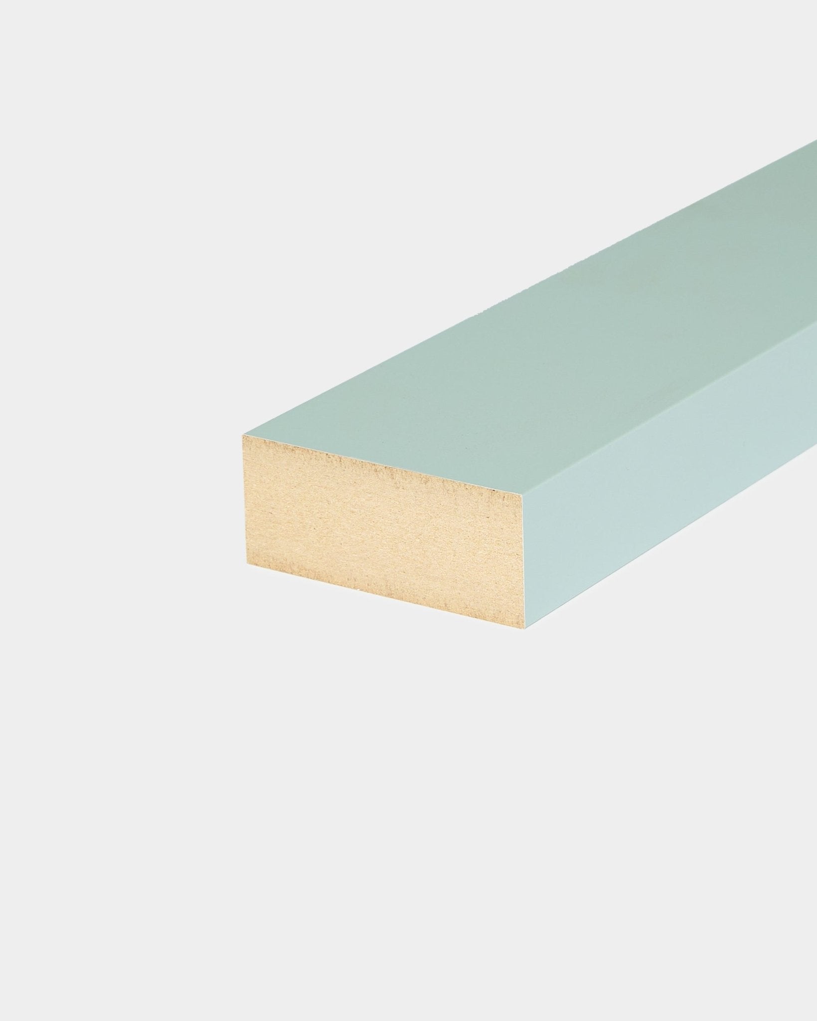 WoodUpp ändlamell / Cloud, 6,7 cm, rektangulär Akustikpanel med ljusblå MDF-ram, utformad för Akupanel eller väggmontering.