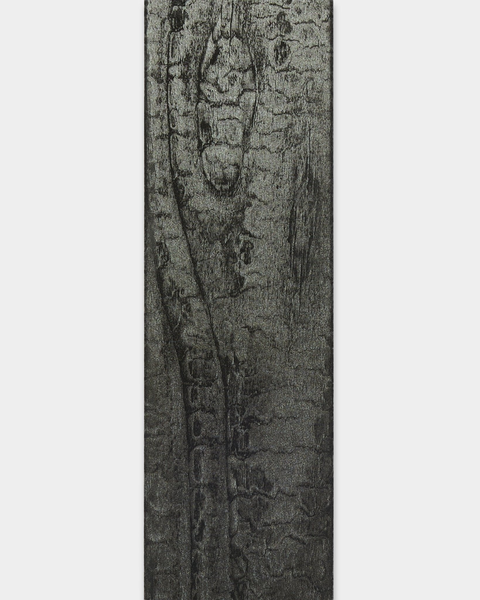 Närbild av WoodUpp Akupanel tillbehör i Lamella Charcoal, 240 cm lång, som visar den detaljerade trästrukturen för kantlist eller utbyte av ribbor.