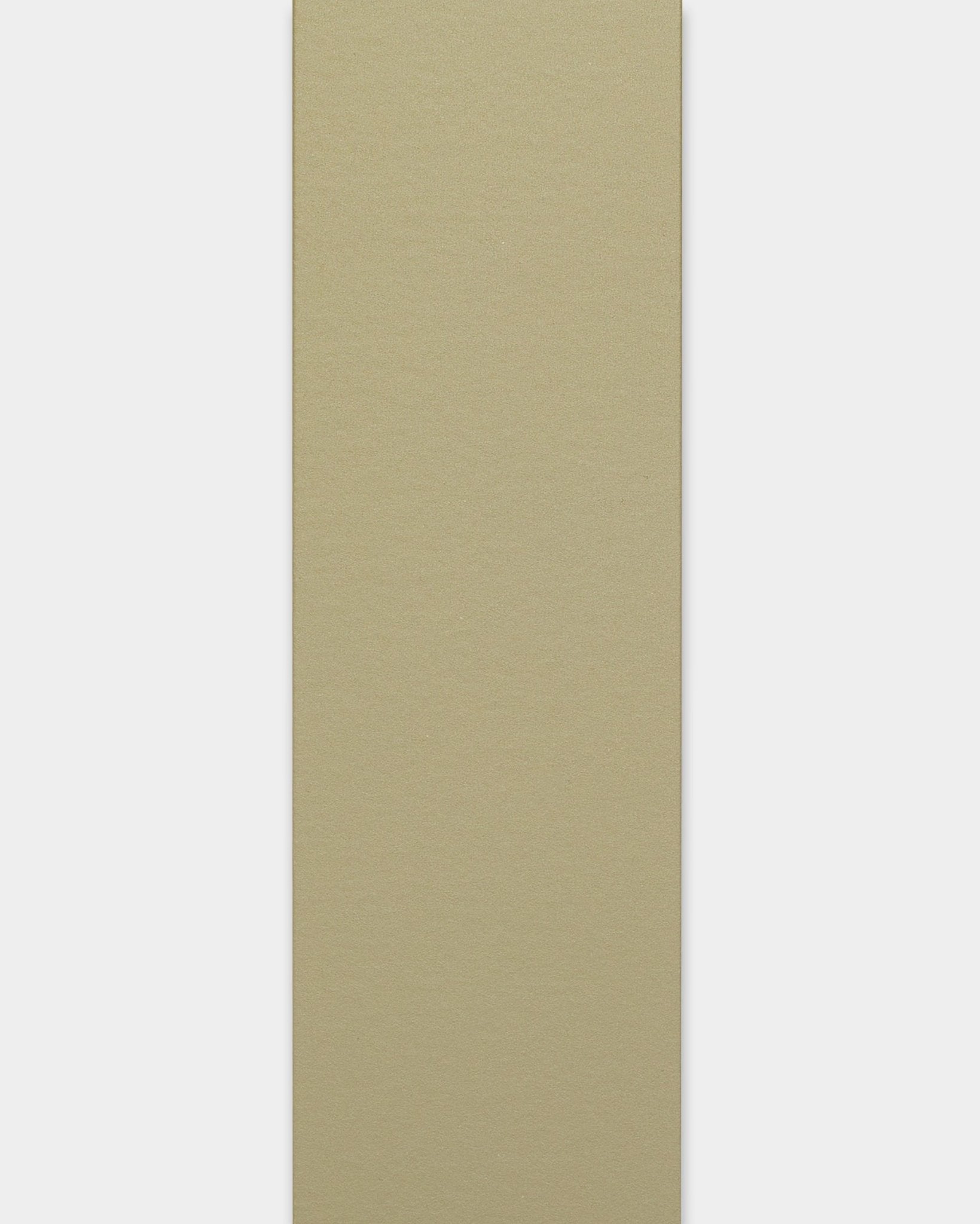 WoodUpp Akupanel Akustikpanel i Lamella/Moss-utförande, 240 cm hög med kantlist, visad vertikalt mot vit bakgrund.