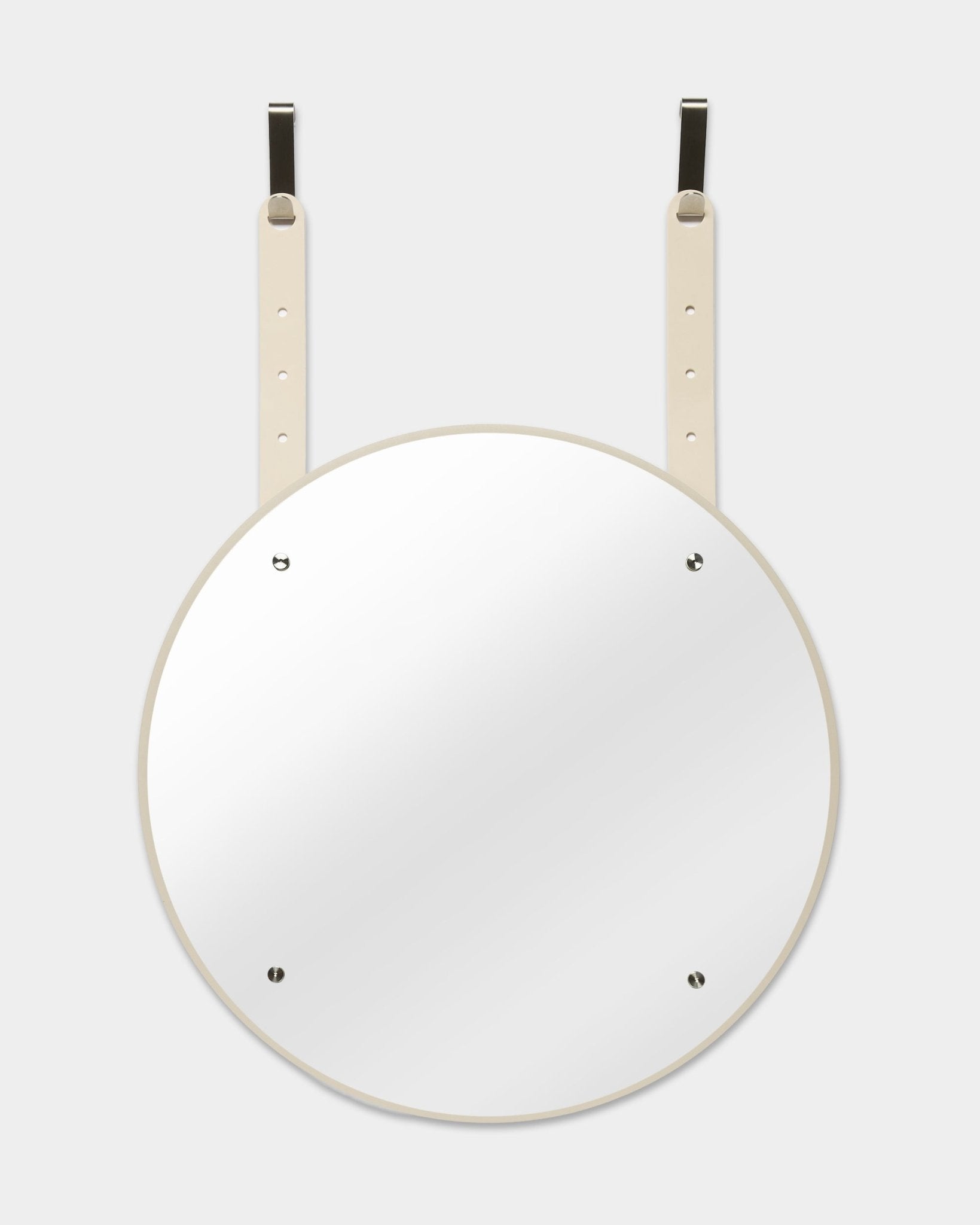 Vala | Mirror BM1 från WoodUpp, D54 cm, med vit ram och beige justerbara upphängningsremmar, visas mot en ljusgrå bakgrund.