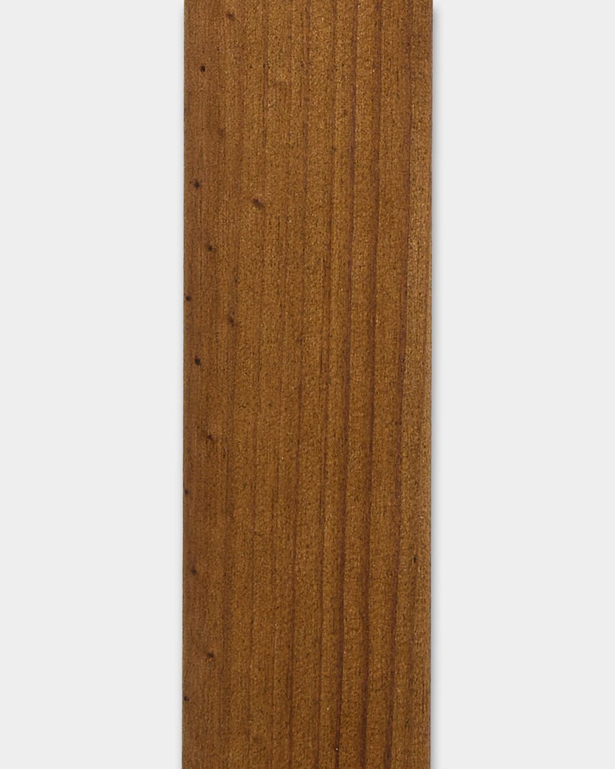 WoodUpp Aluwood Oiled Brown lamellpanel för fasad (240 x 4 x 1.8 cm) för husväggar eller yttre hörn, med en slät finish där träådringen syns.