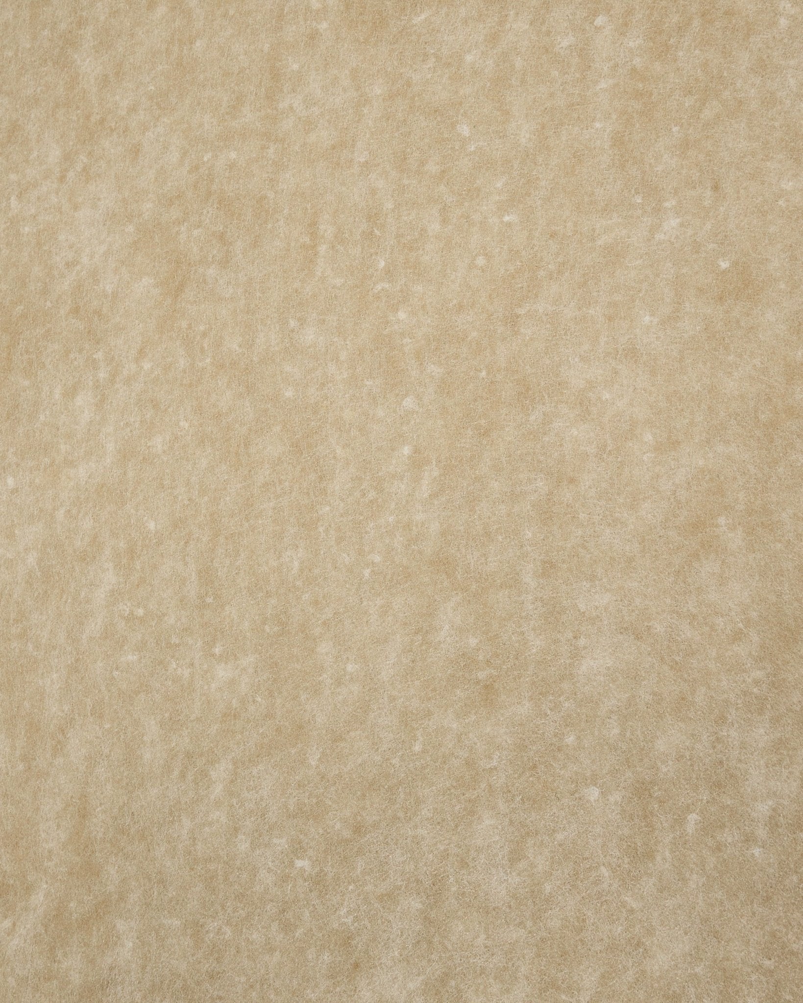 Närbild av WoodUpp akustisk filt i beige (240,1 x 59,8 cm), som lyfter fram den subtila texturen, lämplig för byte av Akupanel eller akustiska installationer.