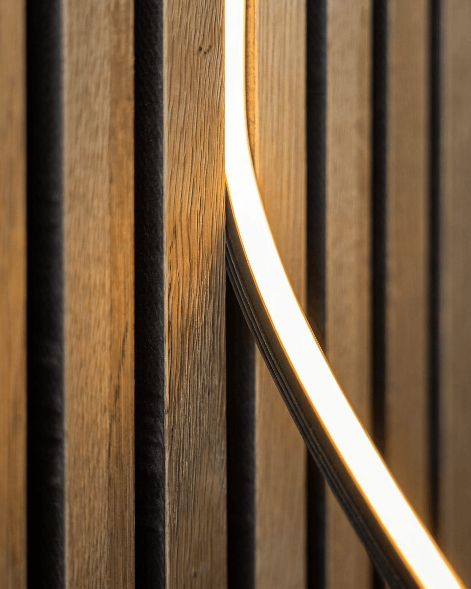 Lumi | LED striplights / Black, 240-300 cm
