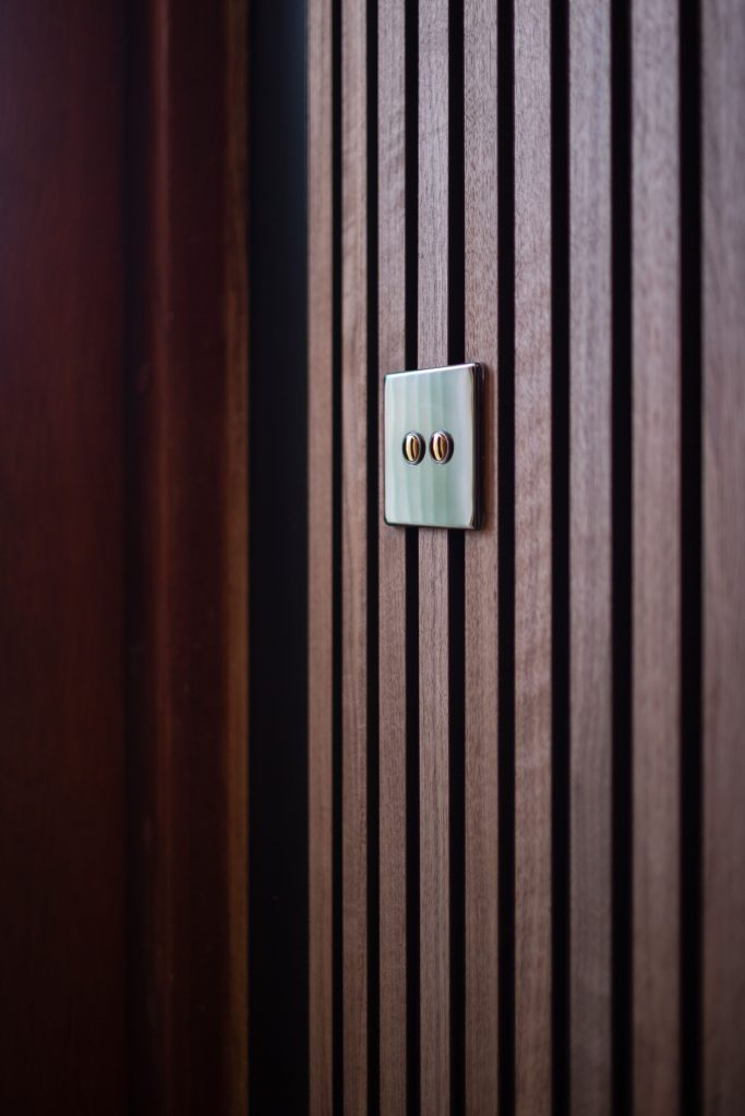 Featured image for the post: Skapa magi runt eluttag