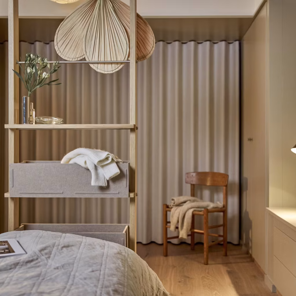 Bild 5 av 8 i Embrace | BM2 galleri